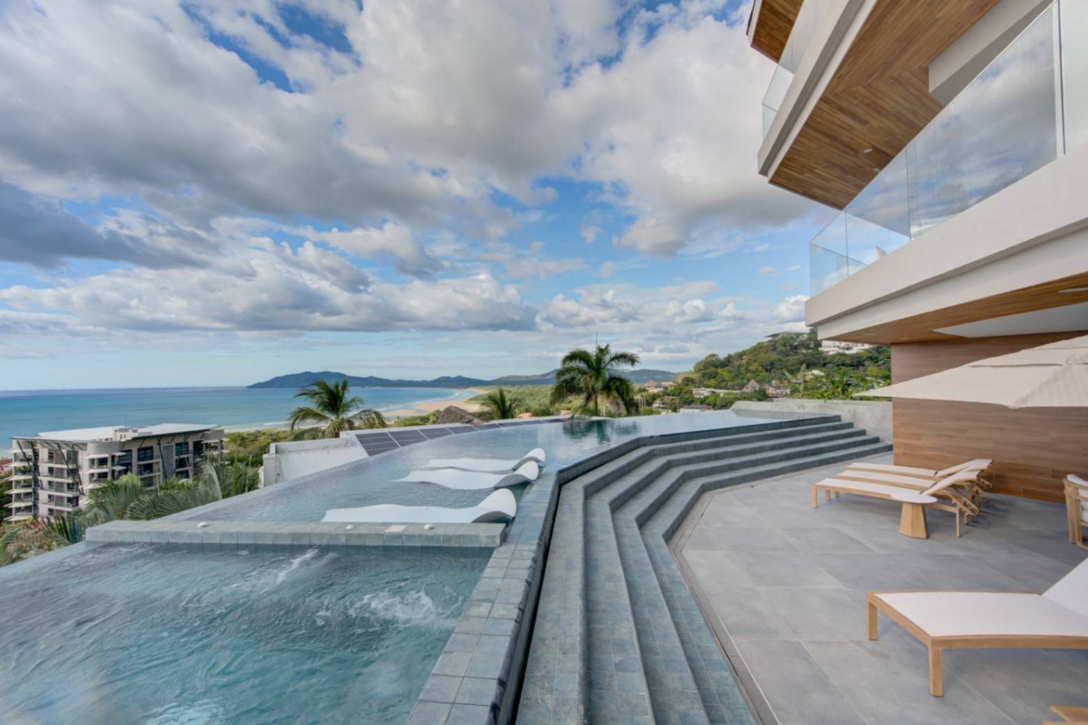 Tamarindo 360: Luxury Penthouse with Ocean Views & Sunset Perfection, Playa Langosta, Guanacaste, Costa Rica