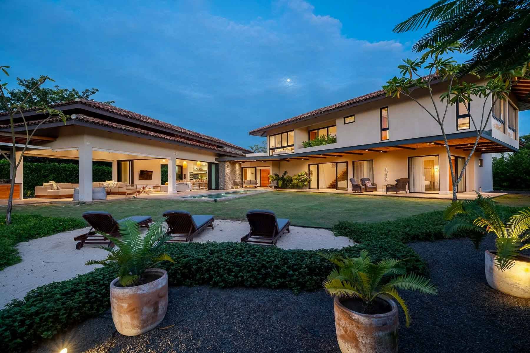 Casa Rocamar - An Exceptional Beachside Retreat in Hacienda Pinilla, Guanacaste, Costa Rica