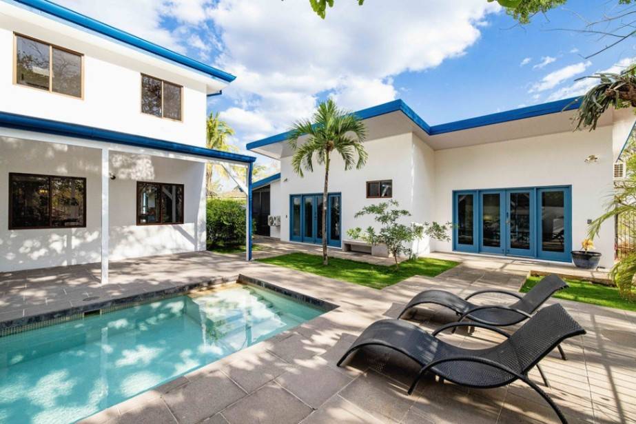 Casa Blanca with Guest Villa - Versatile Luxury Investment Property in Tamarindo, Guanacaste, Costa Rica