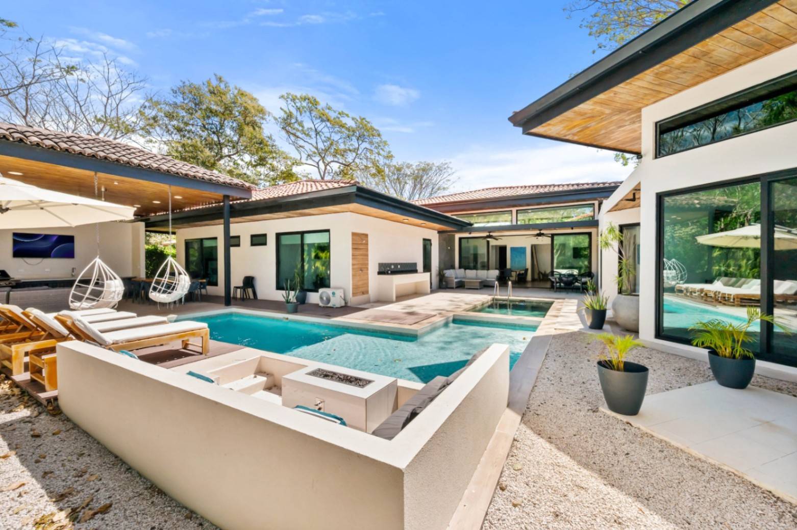 Villa Uana - Turnkey Luxury Villa with Proven Rental Income in Hacienda Pinilla, Guanacaste, Costa Rica