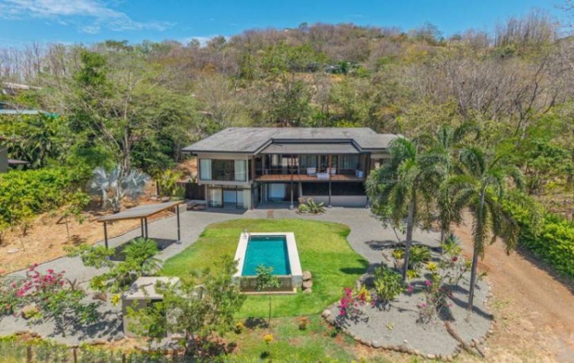 Expansive 1.5-Acre Modern Estate with Infinity Pool & Privacy in Rancho Villareal, Tamarindo, Guanacaste, Costa Rica