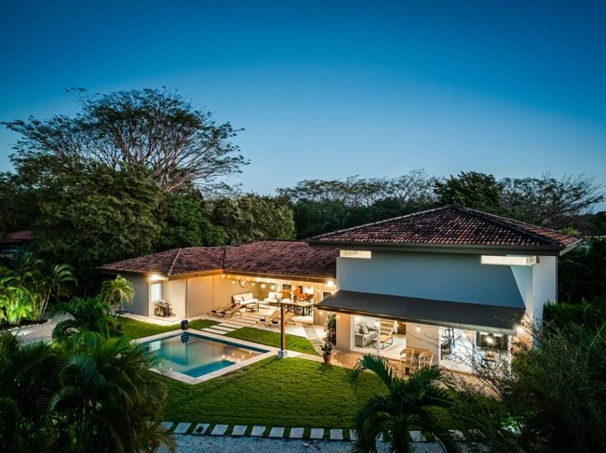 Modern Luxury Villa in Almendros – Prime Coastal Living in Hacienda Pinilla, Guanacaste, Costa Rica