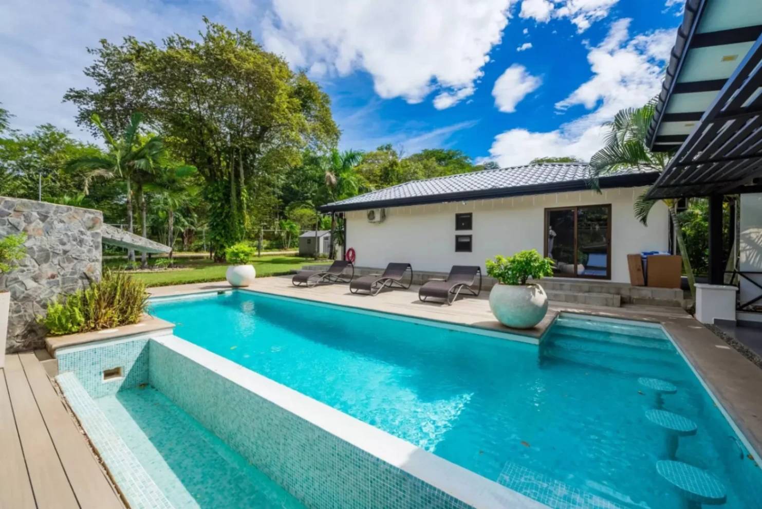 Exceptional Residence with Guest Apartments and Resort-Style Amenities close to Schools, Huacas, Guancaste, Costa Rica