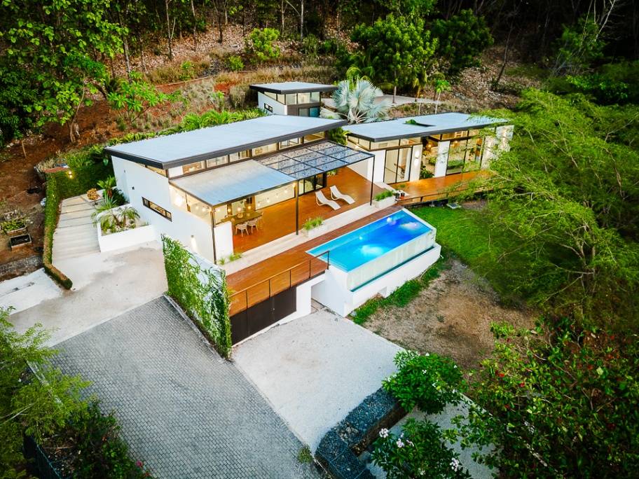 Casa Kalachuchi - Modern Jungle Retreat with Sunset Views, Playa Tamarindo, Guanacaste, Costa Rica