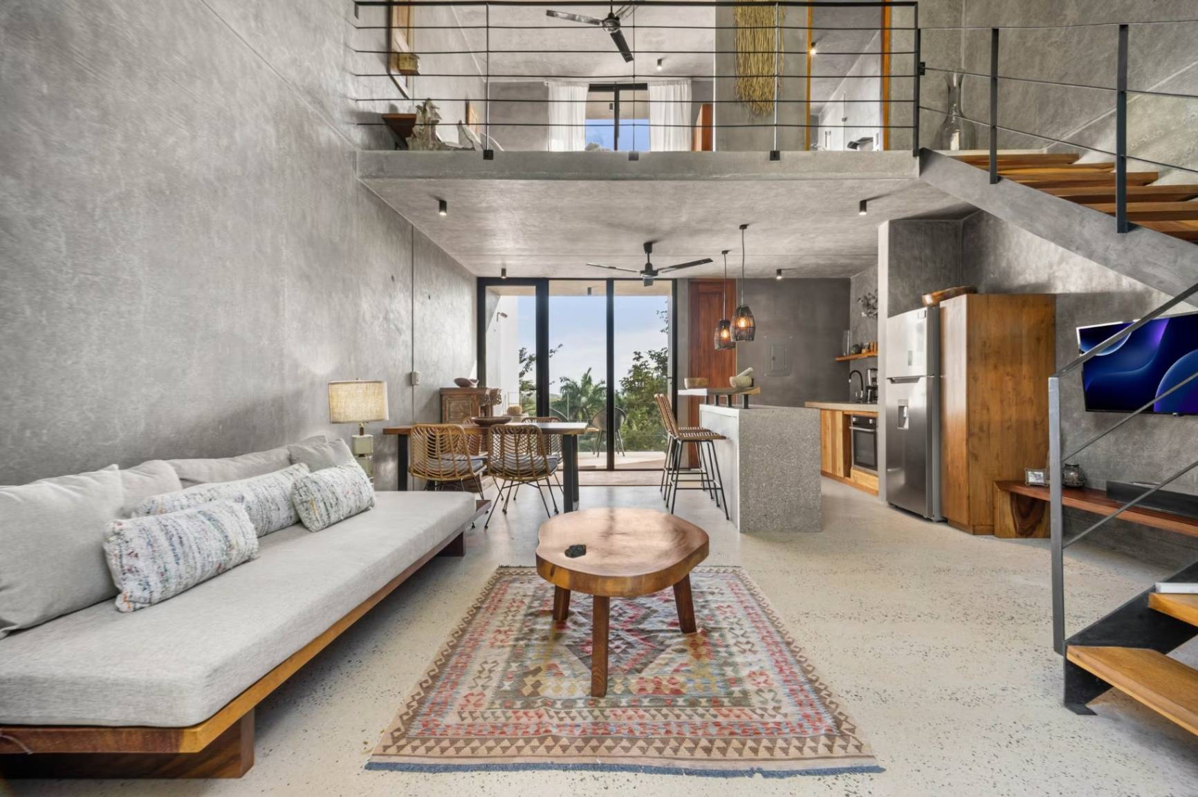 Modern 1-Bedroom Condo with Private Pool in Tamarindo, Guanacaste, Costa Rica
